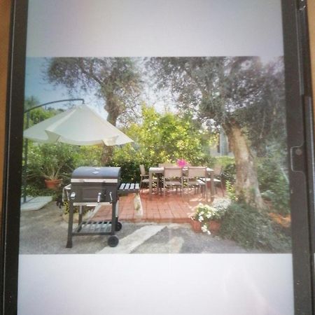 Apartamento Casa Silvio Torri Del Benaco Exterior foto