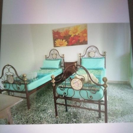 Apartamento Casa Silvio Torri Del Benaco Exterior foto